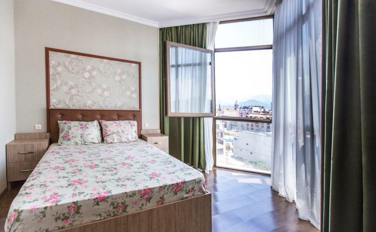 Apartment On Rustaveli Batumi