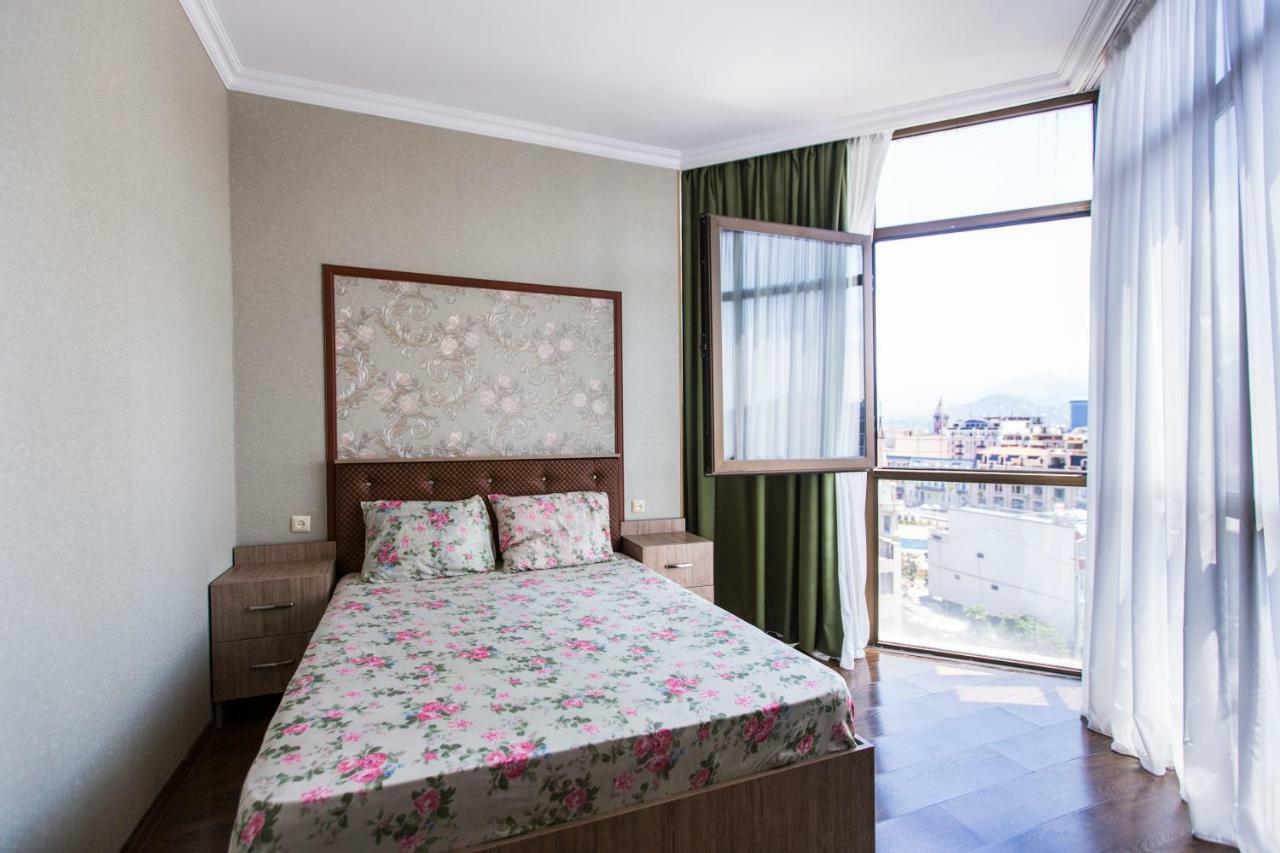 Apartment On Rustaveli *